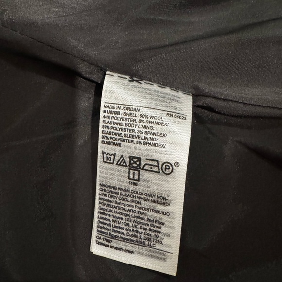 NWT Banana Republic Long & Lean-Fit Plaid Blazer Size 12 Gray Wool Blend - Picture 5 of 5